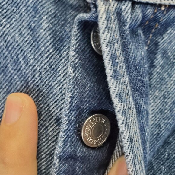 Levis Jeans Womens 27 Blue 501 90s Button Fly Straight Leg Denim - Picture 2 of 14